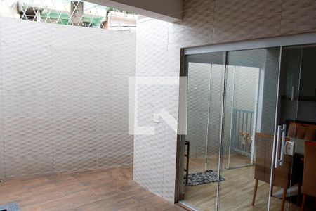 Quintal de casa para alugar com 3 quartos, 137m² em Rochdale, Osasco