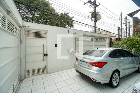Garagem de casa à venda com 4 quartos, 270m² em Vila Carrão, São Paulo