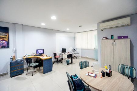 Quarto 03 de casa à venda com 4 quartos, 270m² em Vila Carrão, São Paulo