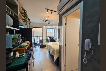Cozinha de kitnet/studio à venda com 1 quarto, 22m² em Vila Mariana, São Paulo