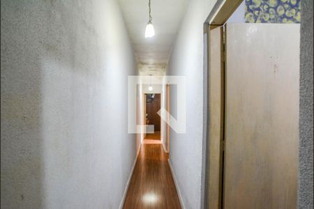Corredor de casa à venda com 3 quartos, 166m² em Parque Industriario, Santo André