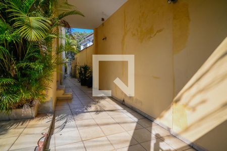 Garagem de casa à venda com 3 quartos, 195m² em Vila da Saúde, São Paulo