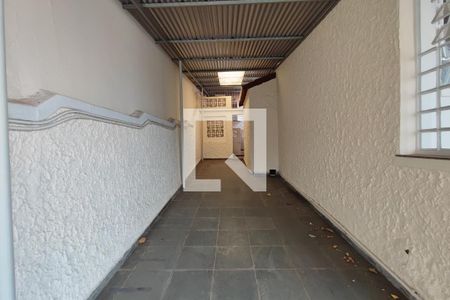 Quintal - Garagem de casa à venda com 4 quartos, 142m² em Jardim Leonor, Campinas