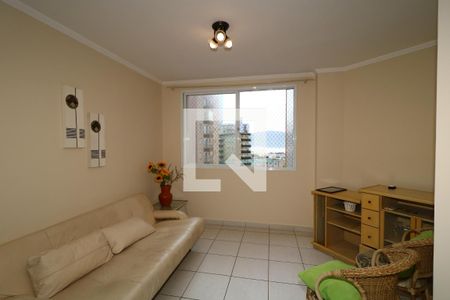Sala de apartamento para alugar com 1 quarto, 50m² em Guilhermina, Praia Grande