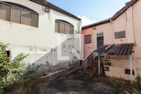 Quintal de casa à venda com 3 quartos, 450m² em Centro, Nova Lima