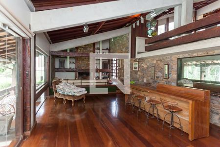 sala  de casa de condomínio à venda com 3 quartos, 450m² em A Definir Em Campo, Nova Lima