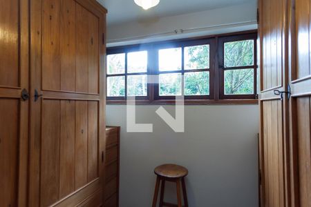 Closet de casa de condomínio à venda com 3 quartos, 450m² em A Definir Em Campo, Nova Lima