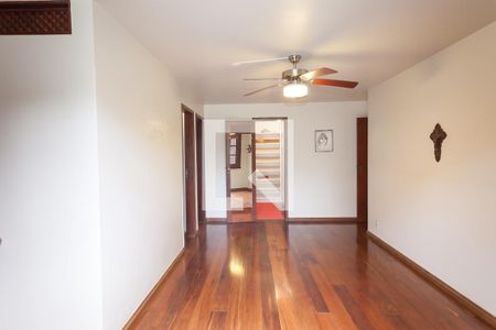 suite  de casa de condomínio à venda com 3 quartos, 450m² em A Definir Em Campo, Nova Lima