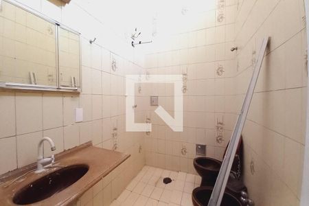 Banheiro de casa à venda com 4 quartos, 120m² em Botafogo, Campinas