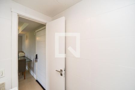 Lavabo de apartamento à venda com 2 quartos, 88m² em Vila Jardim, Porto Alegre