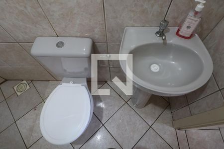 Banheiro de kitnet/studio para alugar com 1 quarto, 21m² em São José, Canoas