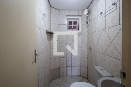 Banheiro de kitnet/studio para alugar com 1 quarto, 21m² em São José, Canoas