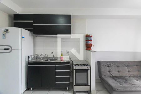 Sala/Cozinha de apartamento à venda com 1 quarto, 28m² em Vila Ema, São Paulo