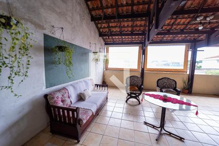 Varanda de casa à venda com 3 quartos, 250m² em Parque Paineiras, São Paulo