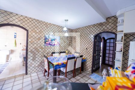 Cozinha de casa à venda com 3 quartos, 250m² em Parque Paineiras, São Paulo