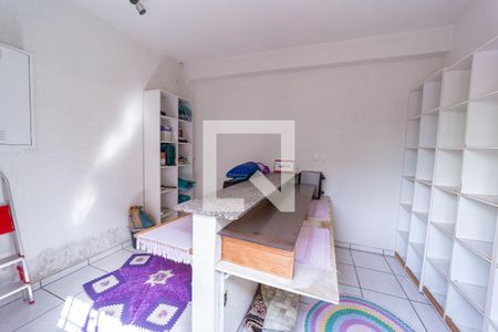 Edícula de casa à venda com 3 quartos, 250m² em Parque Paineiras, São Paulo