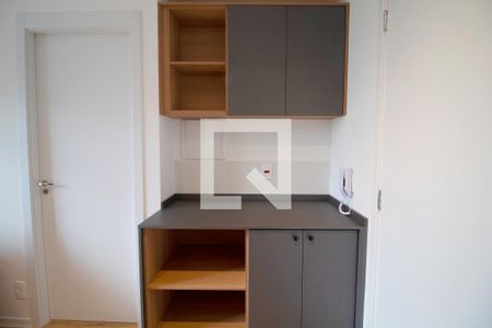 Cozinha de apartamento para alugar com 1 quarto, 28m² em Pinheiros, São Paulo