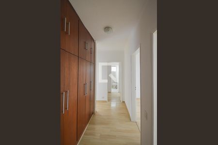 Closet no Corredor de apartamento à venda com 3 quartos, 123m² em Jardim do Mar, São Bernardo do Campo