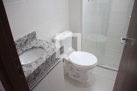 Banheiro de apartamento para alugar com 2 quartos, 49m² em Eldorado, Contagem