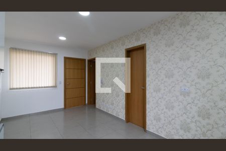 Cozinha de apartamento para alugar com 2 quartos, 38m² em Jardim Triana, São Paulo