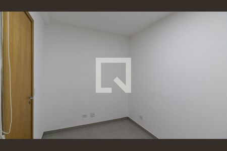Quarto 1 de apartamento para alugar com 2 quartos, 38m² em Jardim Triana, São Paulo