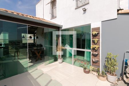 Área Externa de apartamento à venda com 3 quartos, 180m² em Heliópolis, Belo Horizonte