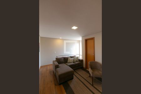 Sala de apartamento à venda com 3 quartos, 180m² em Heliópolis, Belo Horizonte