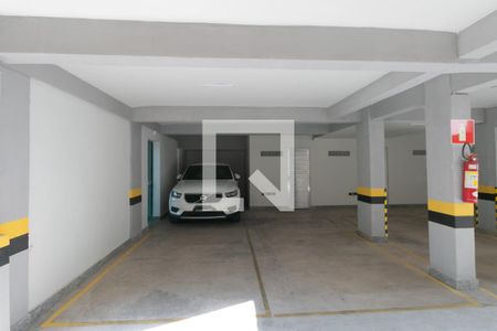 Garagem de apartamento à venda com 3 quartos, 180m² em Heliópolis, Belo Horizonte