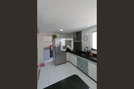 Cozinha de apartamento à venda com 3 quartos, 180m² em Heliópolis, Belo Horizonte