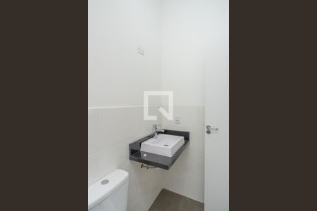 Banheiro da Suíte de casa de condomínio para alugar com 3 quartos, 98m² em Hípica, Porto Alegre