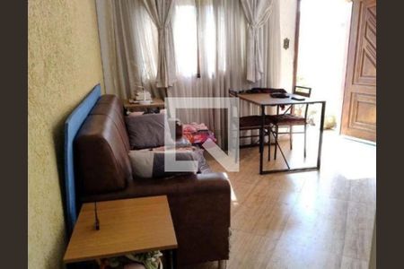 Casa à venda com 2 quartos, 102m² em Vila Carrão, São Paulo