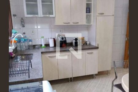 Casa à venda com 2 quartos, 102m² em Vila Carrão, São Paulo