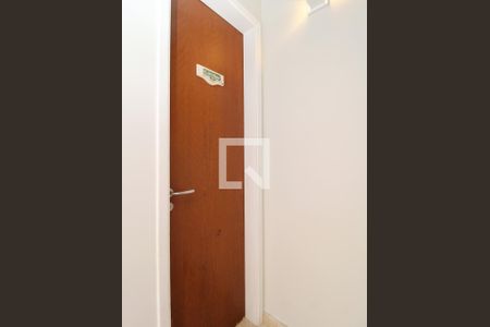 Lavabo de casa de condomínio para alugar com 2 quartos, 120m² em Vila Santos, São Paulo
