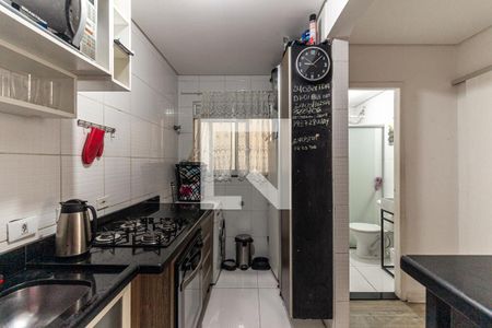 Cozinha de apartamento para alugar com 2 quartos, 49m² em República, São Paulo