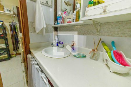 Banheiro da Suíte 1 de casa de condomínio à venda com 3 quartos, 260m² em Vargem Pequena, Rio de Janeiro