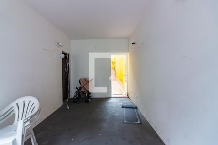 Garagem de casa à venda com 3 quartos, 270m² em Jardim Primeiro de Maio (chacara Fazendinha), Osasco