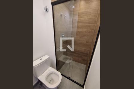 Banheiro de kitnet/studio para alugar com 1 quarto, 20m² em Vila Gomes Cardim, São Paulo