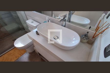 Banheiro Social de apartamento à venda com 2 quartos, 86m² em Vila Mussoline, São Bernardo do Campo