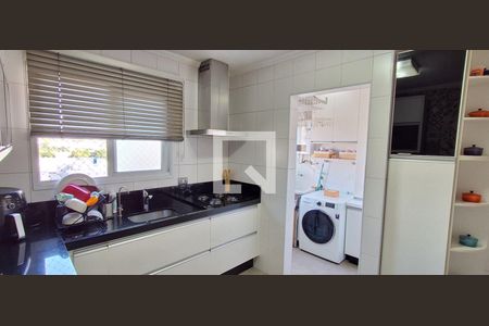 Cozinha de apartamento à venda com 2 quartos, 86m² em Vila Mussoline, São Bernardo do Campo
