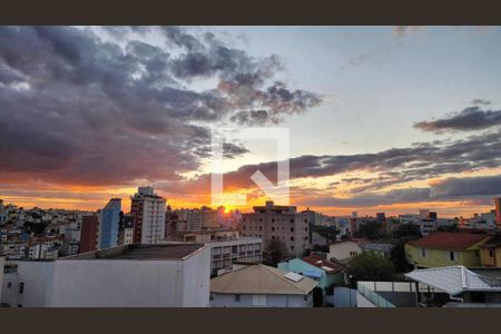 Apartamento à venda com 4 quartos, 170m² em Grajaú, Belo Horizonte
