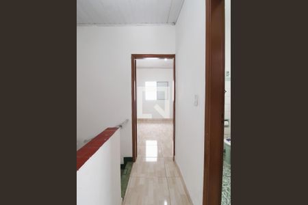 Corredor - Quartos de casa para alugar com 2 quartos, 70m² em Vila Gustavo, São Paulo