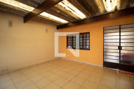 Garagem de casa à venda com 2 quartos, 160m² em Limoeiro, São Paulo