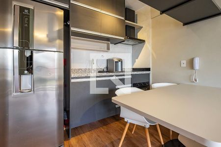 Sala/Cozinha de kitnet/studio para alugar com 1 quarto, 33m² em Pinheiros, São Paulo