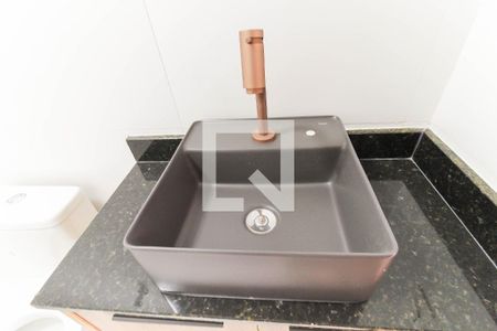 Banheiro de apartamento para alugar com 1 quarto, 27m² em Vila Invernada, São Paulo