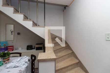 Escada de casa à venda com 4 quartos, 205m² em Vila Isolina Mazzei, São Paulo