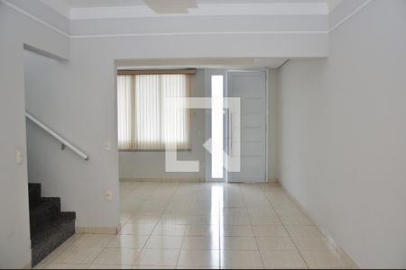 Sala de casa de condomínio para alugar com 4 quartos, 220m² em Residencial Paineiras, Paulínia