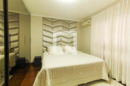 Suíte 1 de casa à venda com 3 quartos, 360m² em Vila Regente Feijó, São Paulo