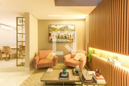 Sala de casa à venda com 3 quartos, 360m² em Vila Regente Feijó, São Paulo