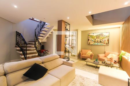 Sala de casa à venda com 3 quartos, 360m² em Vila Regente Feijó, São Paulo