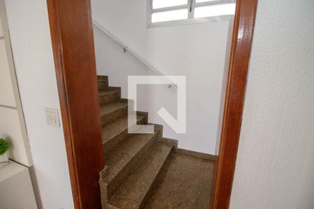 Escada para os Quartos de casa para alugar com 4 quartos, 212m² em Chácara Belenzinho, São Paulo
